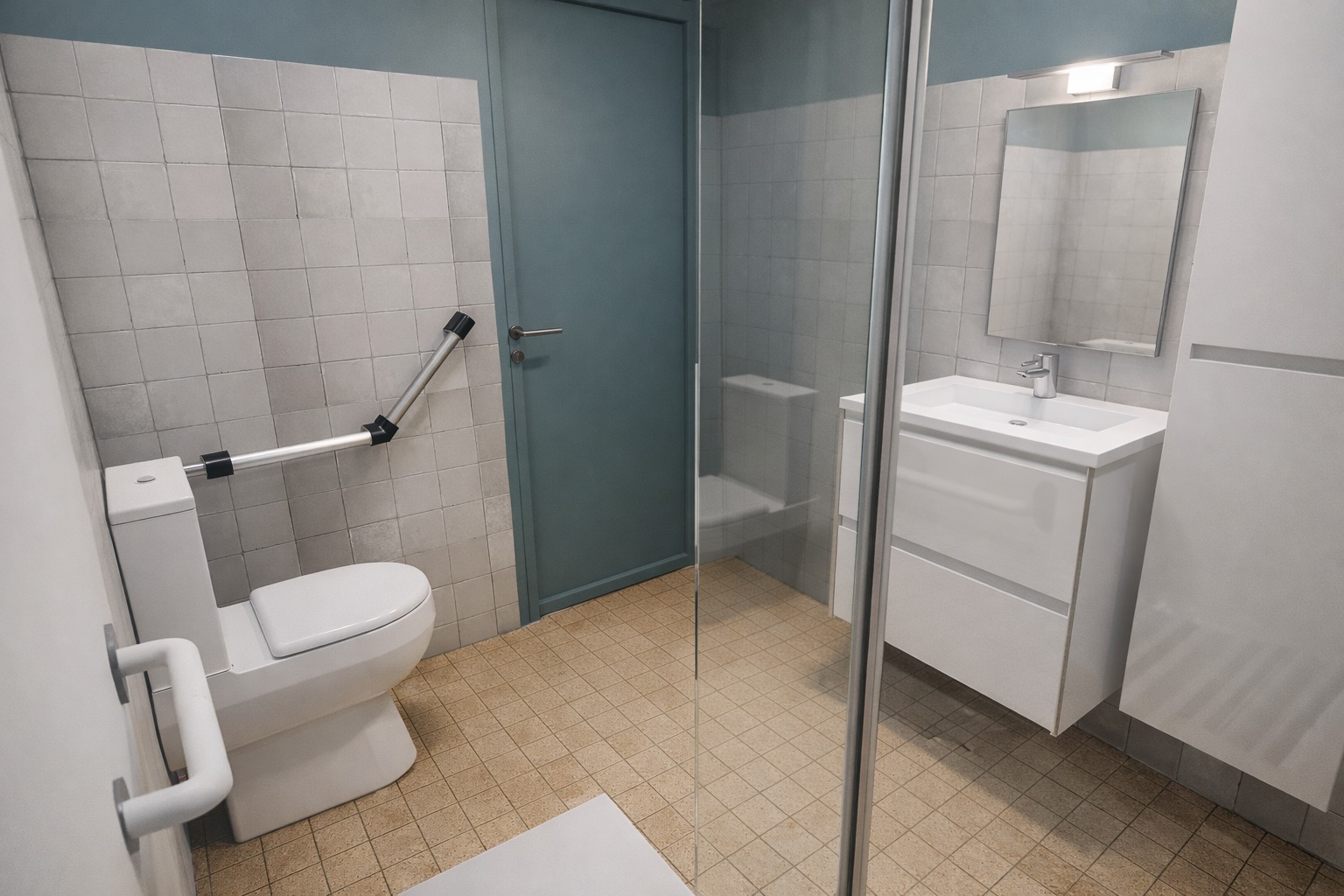 Projet 3, salle de bain PMR bleu-vert