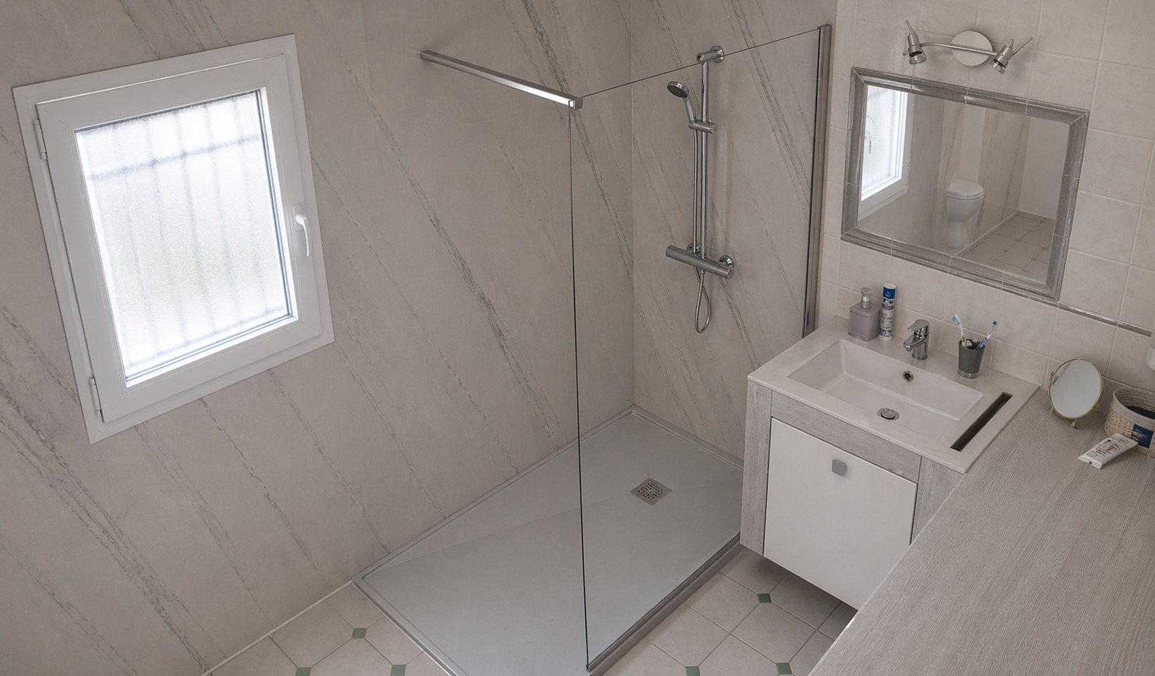 Projet 4, douche à l’italienne avec meuble suspendu